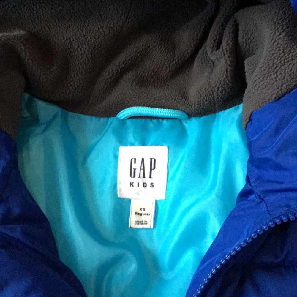 Bright blue puffer jacket - Picture 2 of 6